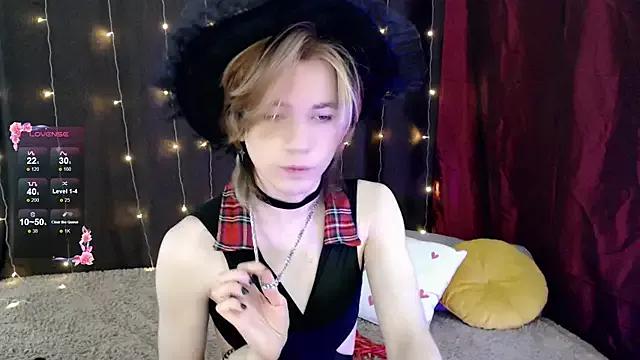 evan_reinhart from StripChat is Freechat