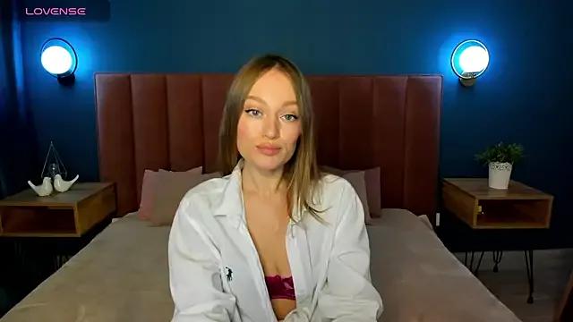 EvelynPoole from StripChat