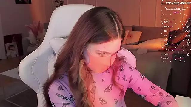 Naked Room Frau_Lina 