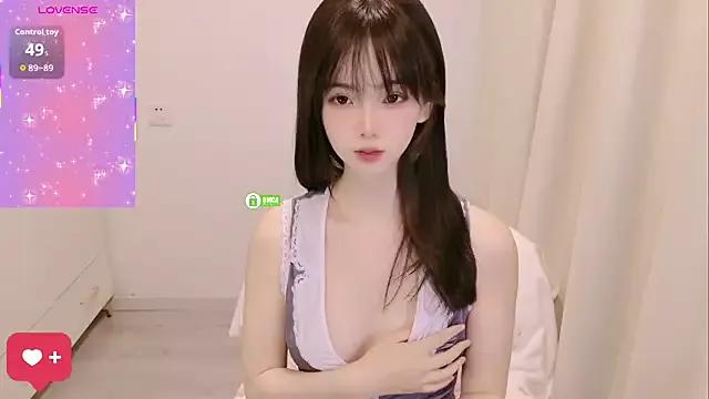 GouGou-111 from StripChat is Freechat