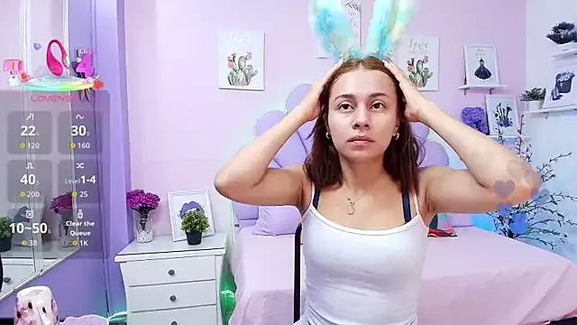 HannaPretthy from StripChat is Freechat