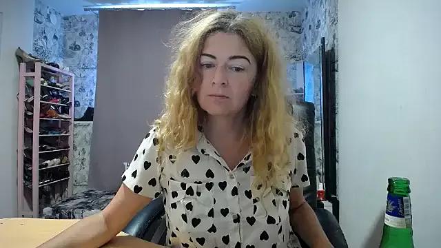 Helen1974 from StripChat