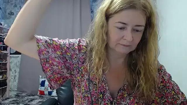 Helen1974 from StripChat