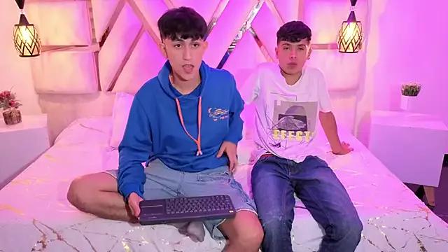 Naked Room hoot_boyss 