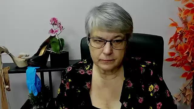IrisDream from StripChat