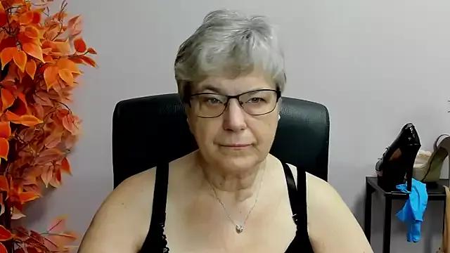 IrisDream from StripChat