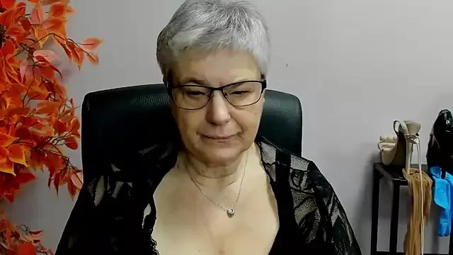 IrisDream from StripChat