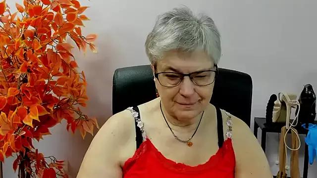 IrisDream from StripChat