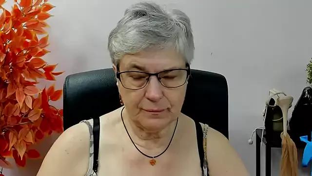 IrisDream from StripChat