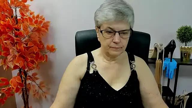 IrisDream from StripChat