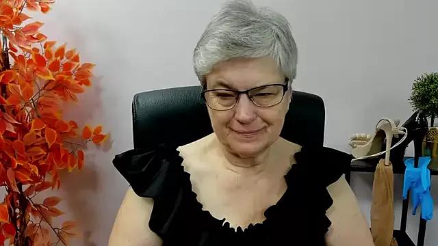 IrisDream from StripChat