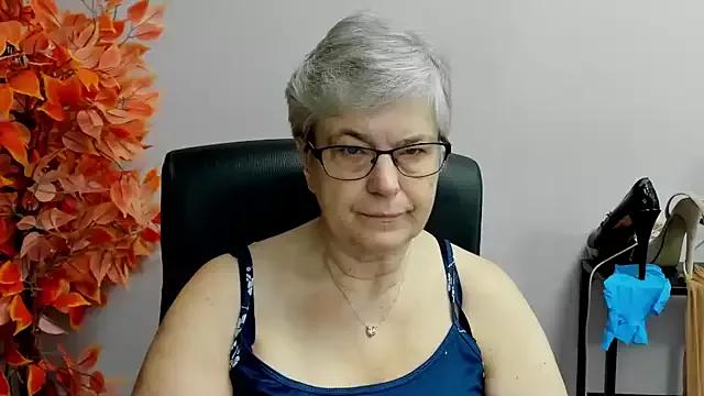 IrisDream from StripChat
