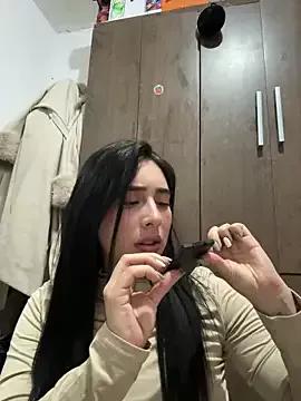 Naked Room isabella_jade 
