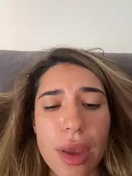 ItalianGirl from StripChat is Freechat