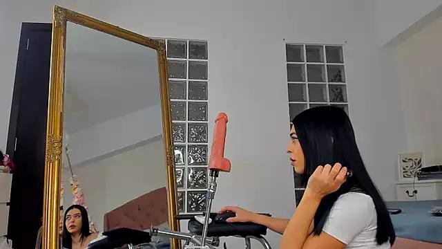 JassyeJoy from StripChat is Freechat