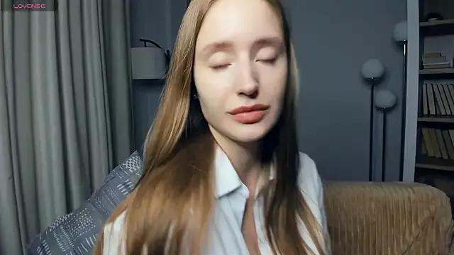 JunkoRhoton from StripChat is Freechat