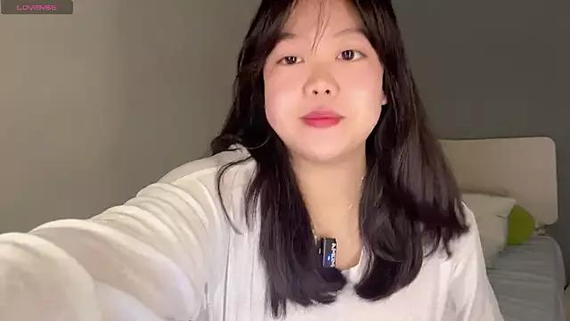 Naked Room Kittenfishing 