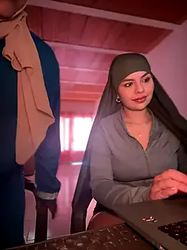 Naked Room lalilamassu1 