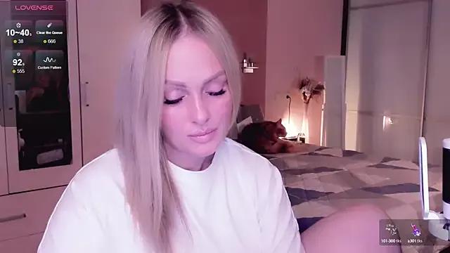 Libby_Nora from StripChat