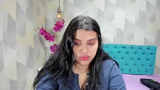 LindaBreeS from StripChat
