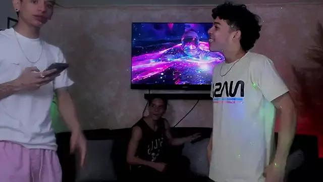 Naked Room LittleWhiteBoys 