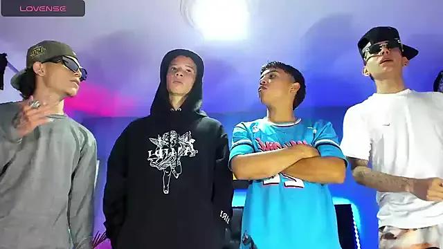 LittleWhiteBoys from StripChat
