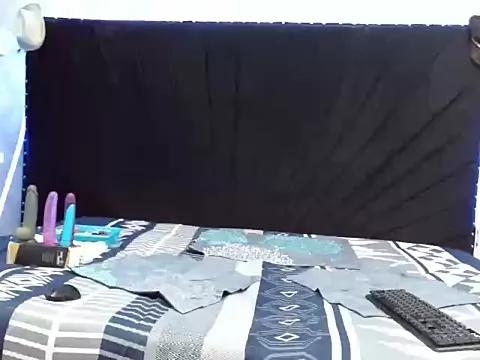 Naked Room loquitaqueen011 