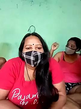 LoveOnStream from StripChat is Group