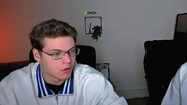 lucas_long_ from StripChat is Group