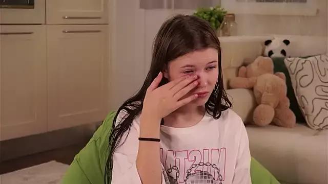 Naked Room LynHillaire 