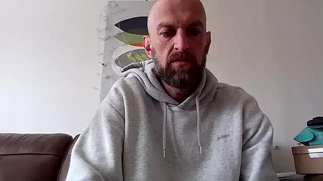 Matts1988 from StripChat is Freechat