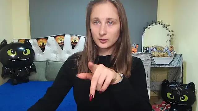 MichelLeee from StripChat is Freechat