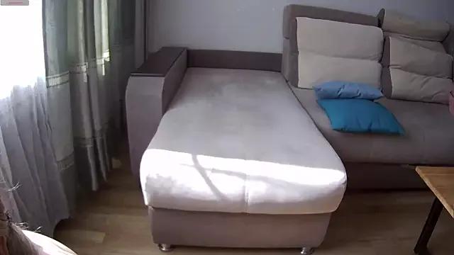 Naked Room MilaaMilaa 