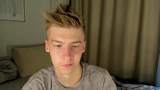 MrSexyCum4U from StripChat is Freechat