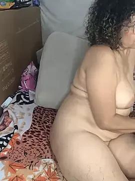 Naked Room Nadia-melej 