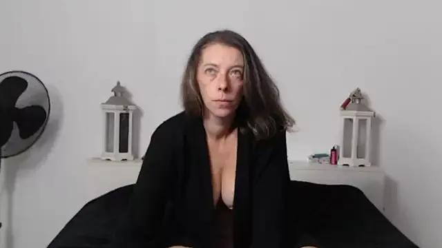 Naked Room Oriane_Jackson 