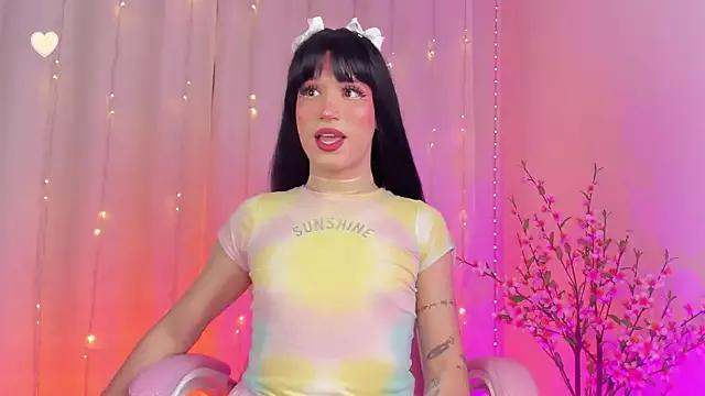 Pinkyrosse from StripChat is Freechat