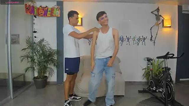 Playhardsexx from StripChat is Freechat