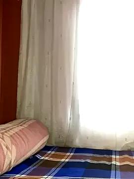 Naked Room Pretty_Beauty 