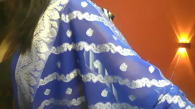 Queenhimanshi from StripChat