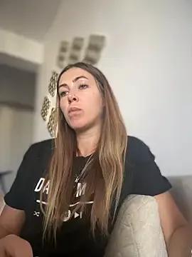 RaquelleDevon from StripChat