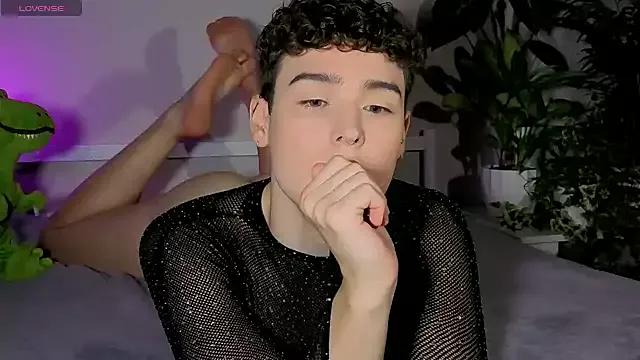 RobbyCharming from StripChat