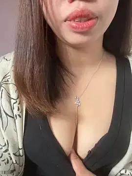 Rose-babyx from StripChat is Freechat