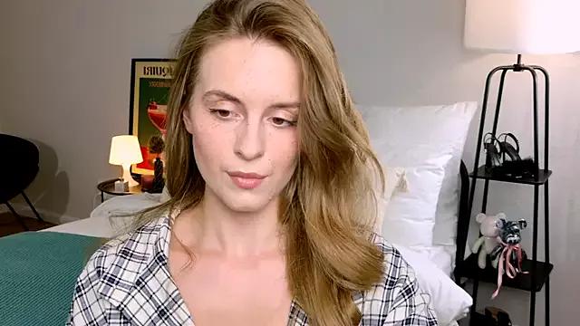 RozzitaBedberry from StripChat