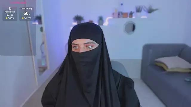 Naked Room salma_arabicc 