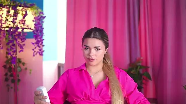 SaraMiretti from StripChat