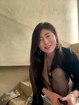 Naked Room sunny-520 