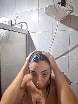 Sweet-diamondxxx from StripChat is Freechat