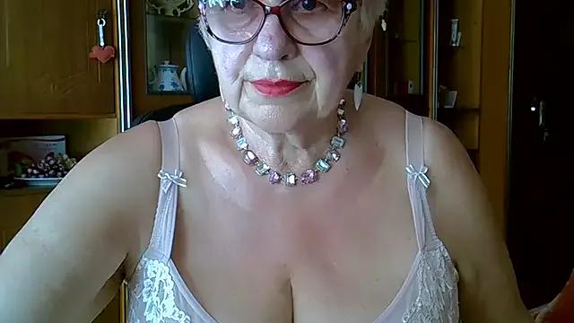SweetCherry27 from StripChat