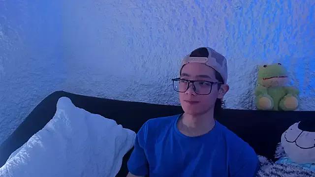 thiago_kinghot from StripChat is Freechat
